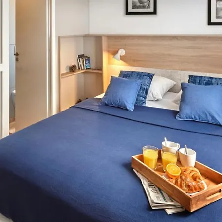 4 Etoiles - Efaaag * Roquebrune-sur-Argens